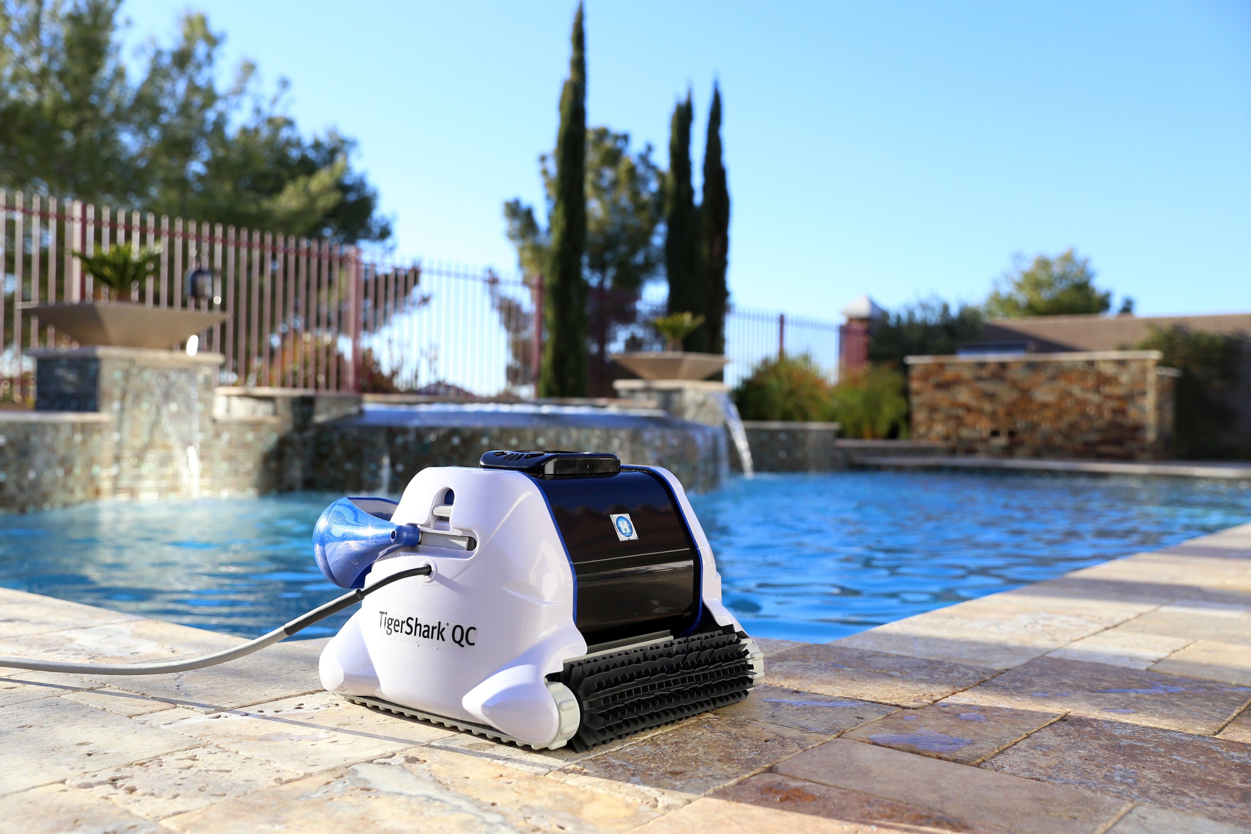 Hayward | W3RC9990CUB | TigerShark QC Robotic Cleaner w/ Quick Clean 55' Cord, 115V Hayward